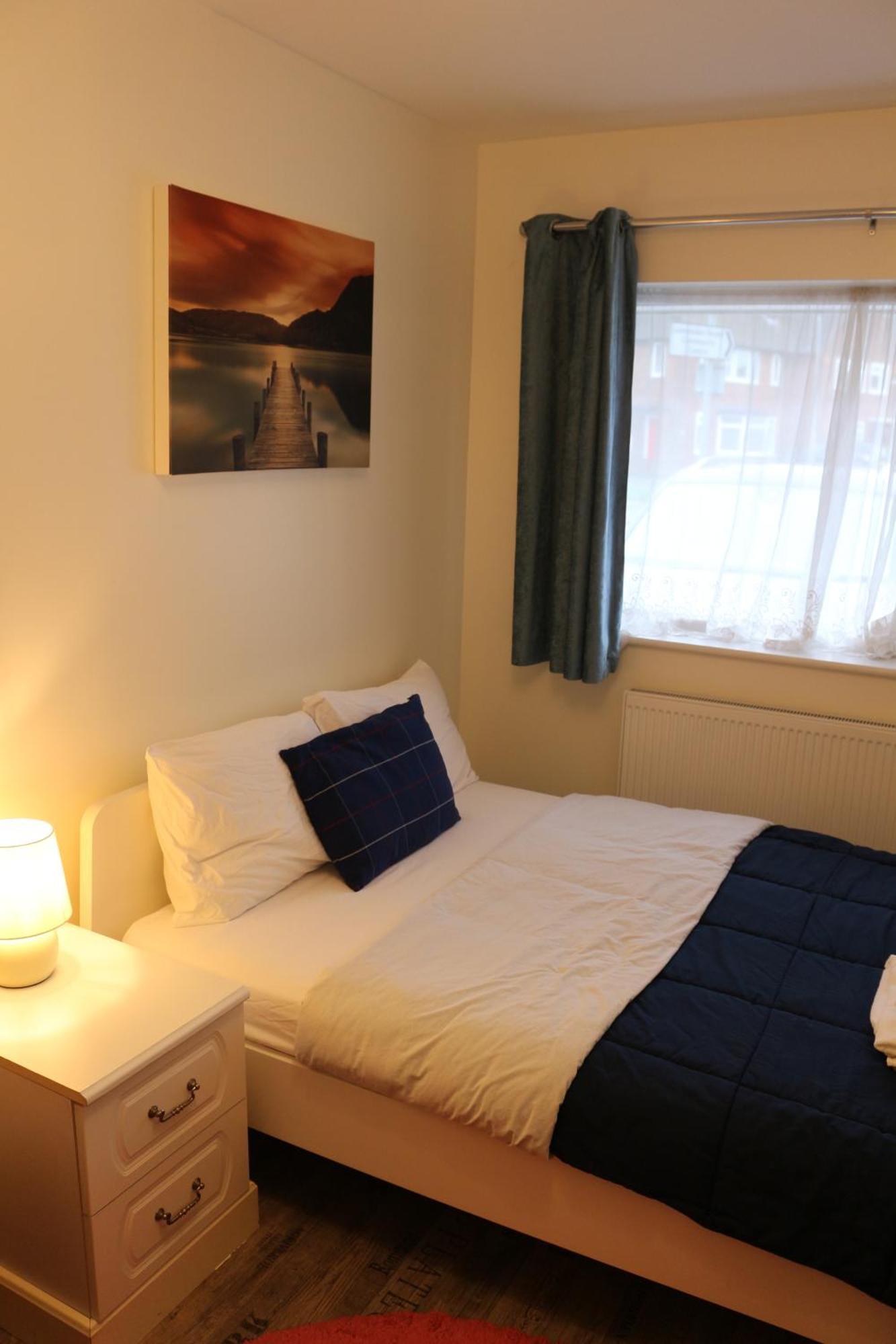 Ensuite Master Bedroom, Private Bathroom, Inside Family Home, Walking Distance To Harry Potter Watford  Zewnętrze zdjęcie
